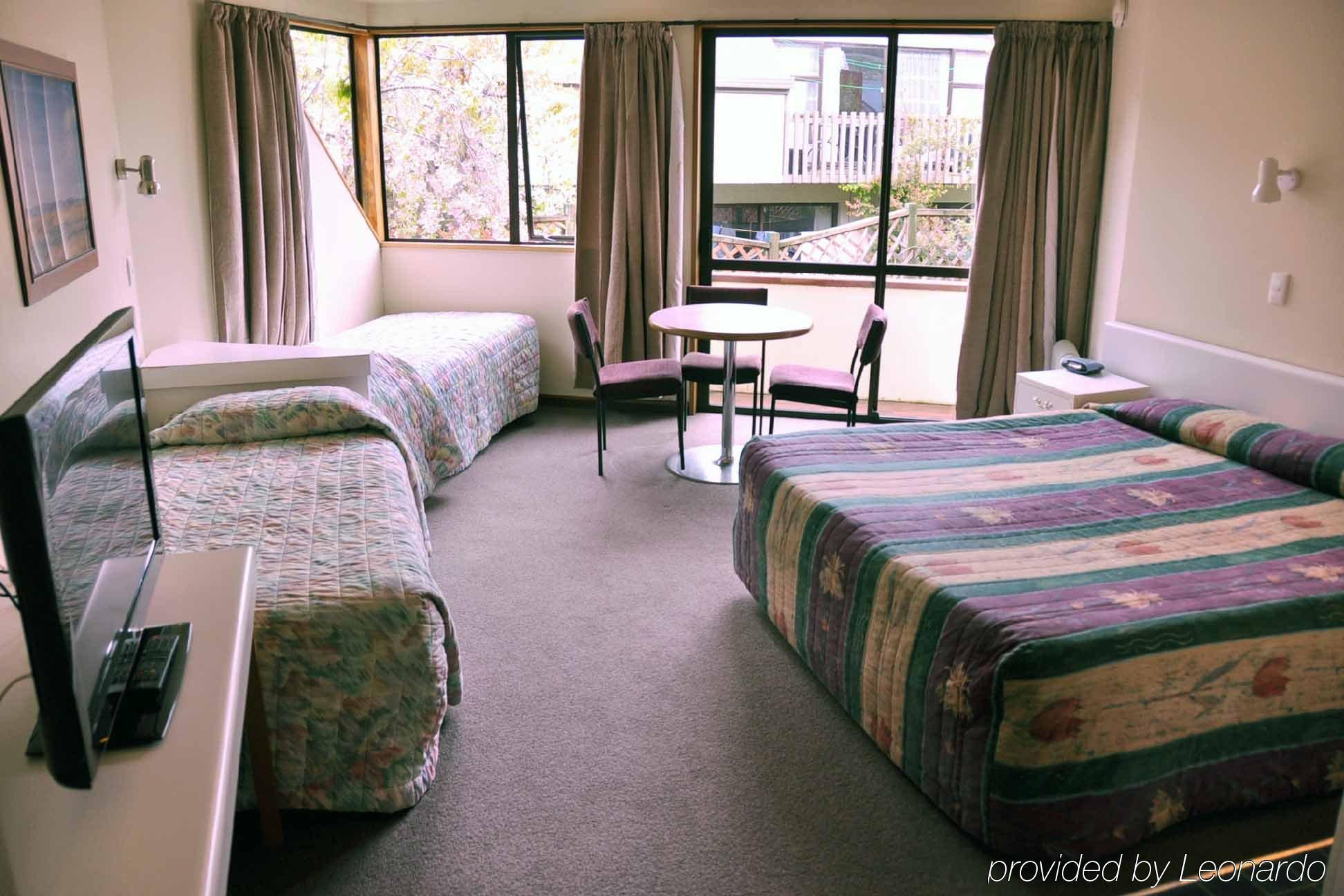 Melbourne Lodge Queenstown Room photo