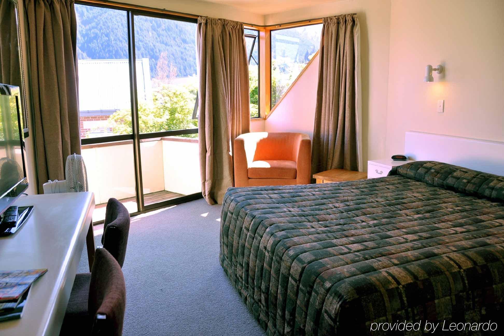 Melbourne Lodge Queenstown Room photo